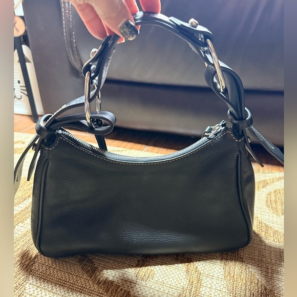 Dooney and Burke bucket shoulder bag! Exc condition!! Black color, med sz purse - Picture 3 of 15